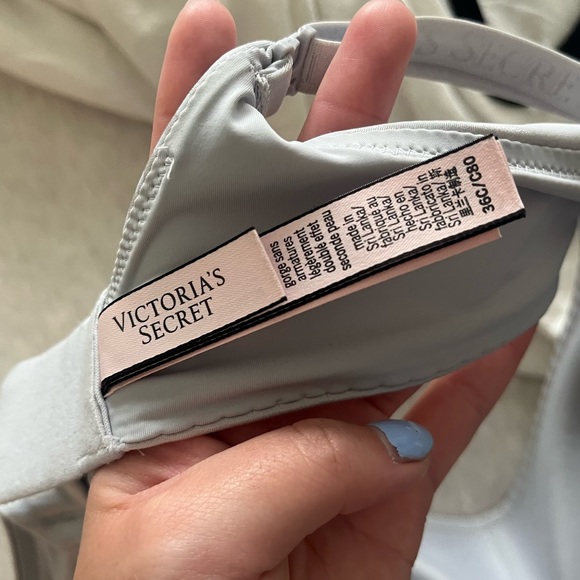 🌸 SOLD 🌸 Victoria’s Secret T-Shirt Lightly Lined Wireless Bra (36C) - Picture 4 of 4